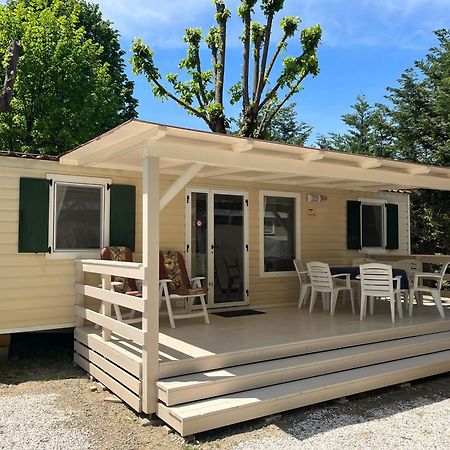 Chalet Camping River Italie Met 2 Slaapkamers Ameglia Extérieur photo