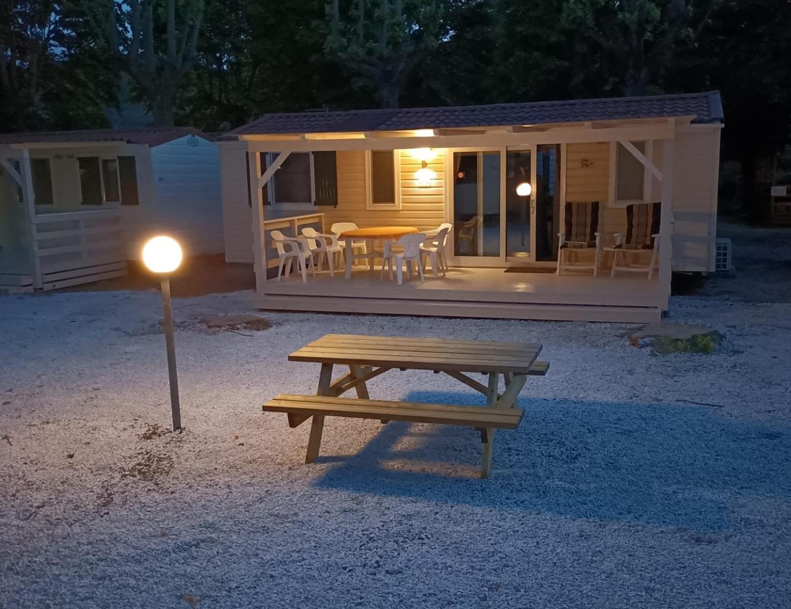 Chalet Camping River Italie Met 2 Slaapkamers Ameglia Extérieur photo