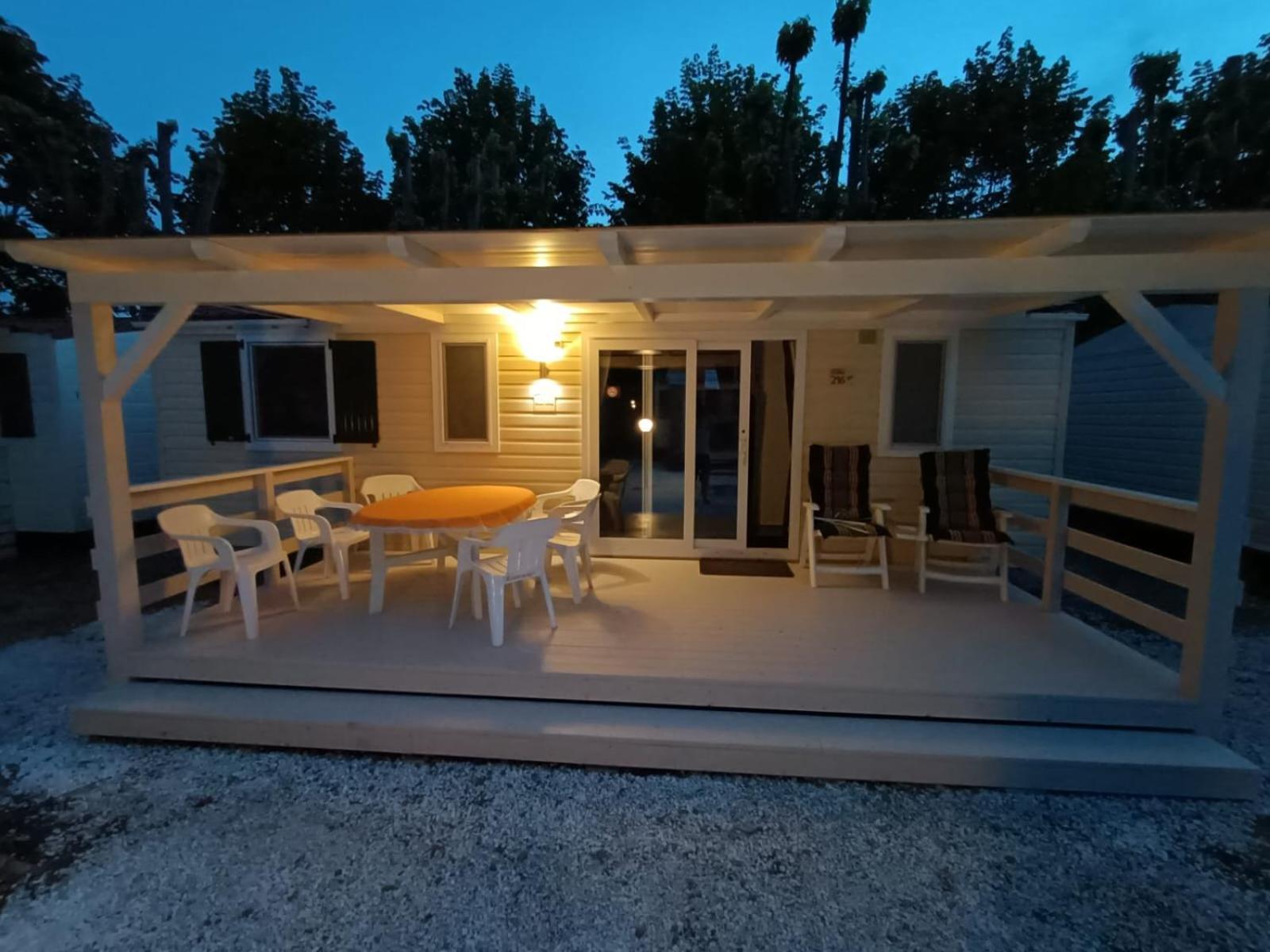 Chalet Camping River Italie Met 2 Slaapkamers Ameglia Extérieur photo
