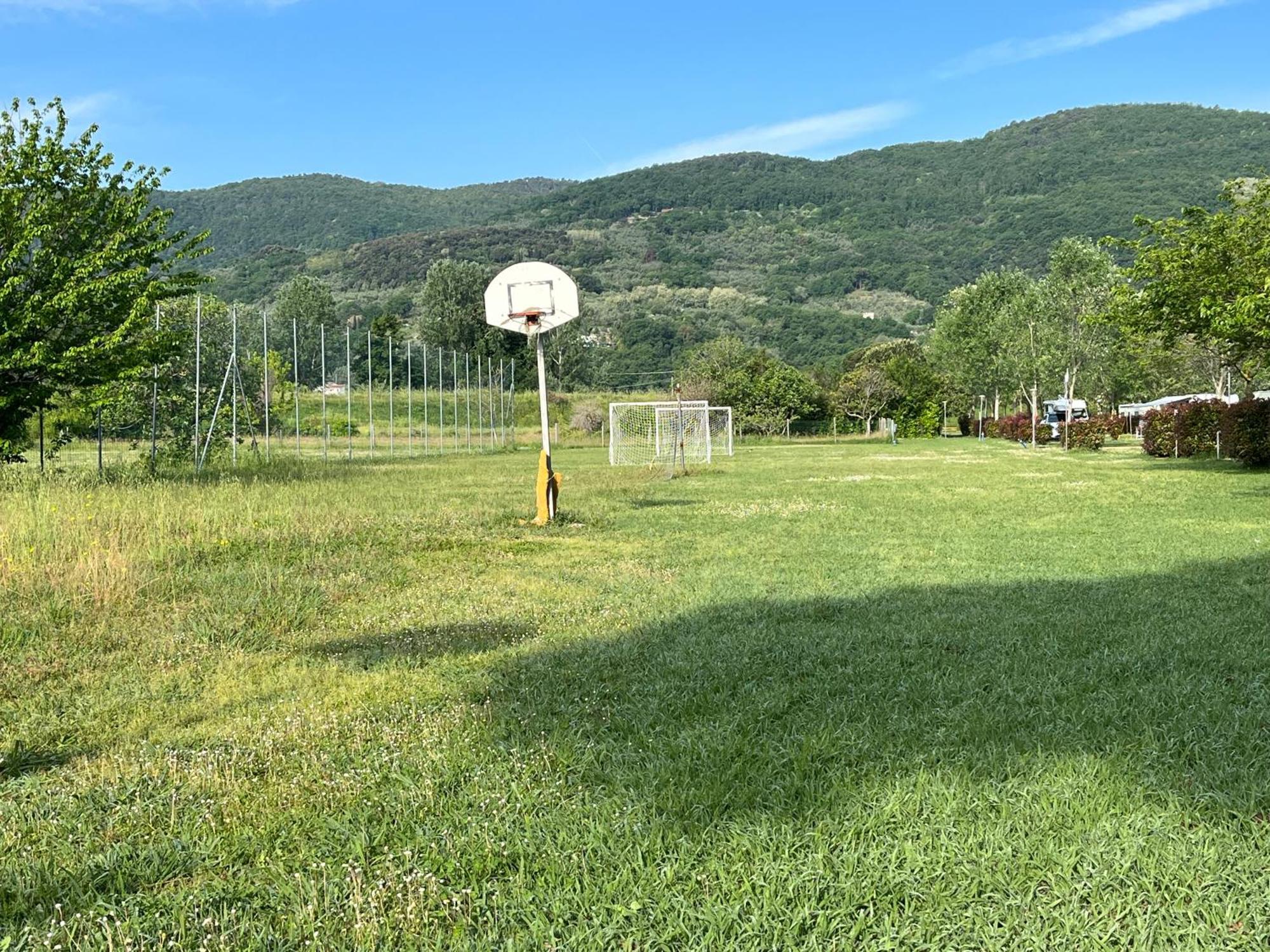 Chalet Camping River Italie Met 2 Slaapkamers Ameglia Extérieur photo